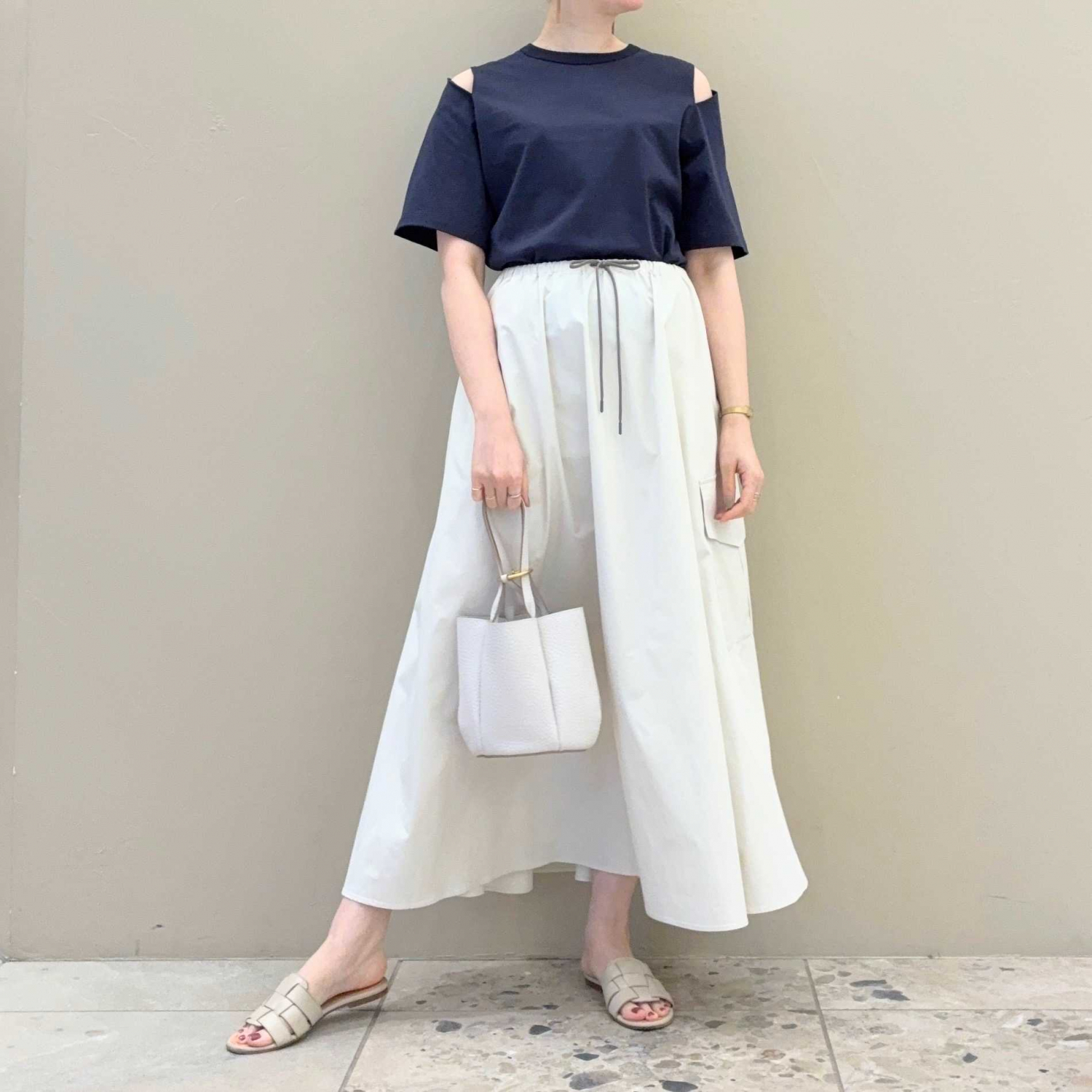〈Demi-Luxe BEAMS〉ショルダー スリット Tシャツ